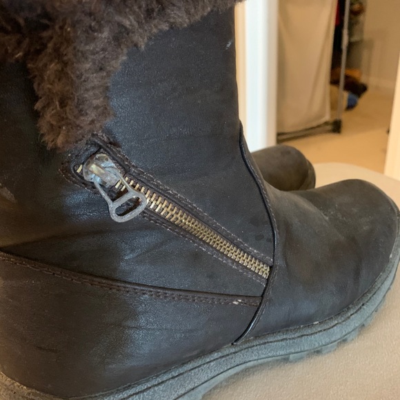 Ladies Waterproof leather ankle high boots size 8 - Picture 3 of 3